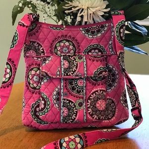 🧁Vera Bradley Hipster in Cupcakes Pink🧁